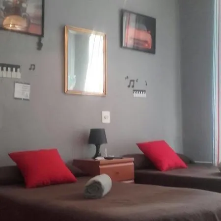 Martinez بيت ضيافة بلباو